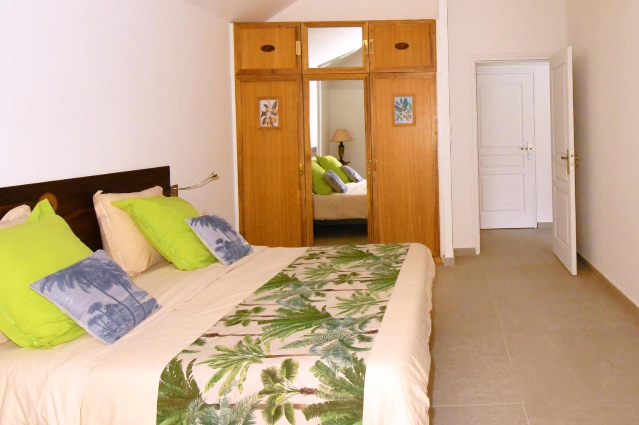 Le Jacaranda Du Guillaume Bed & Breakfast Le Guillaume Dış mekan fotoğraf